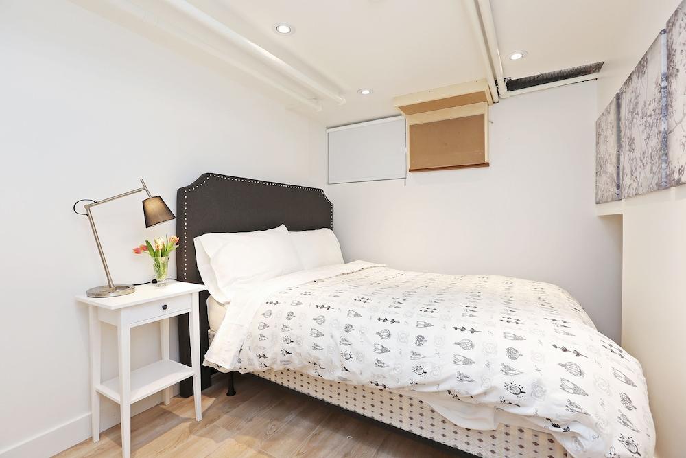 Applewood Suites - Executive Basement