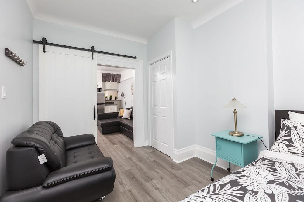 Applewood Suites - The CasaDupont