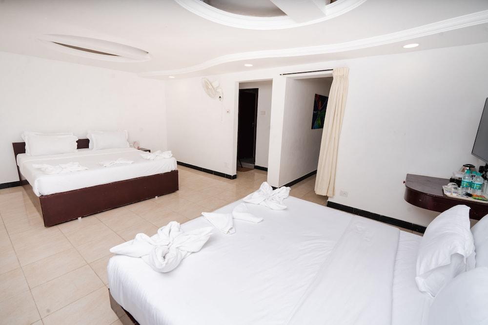 Shelter Beach Resort