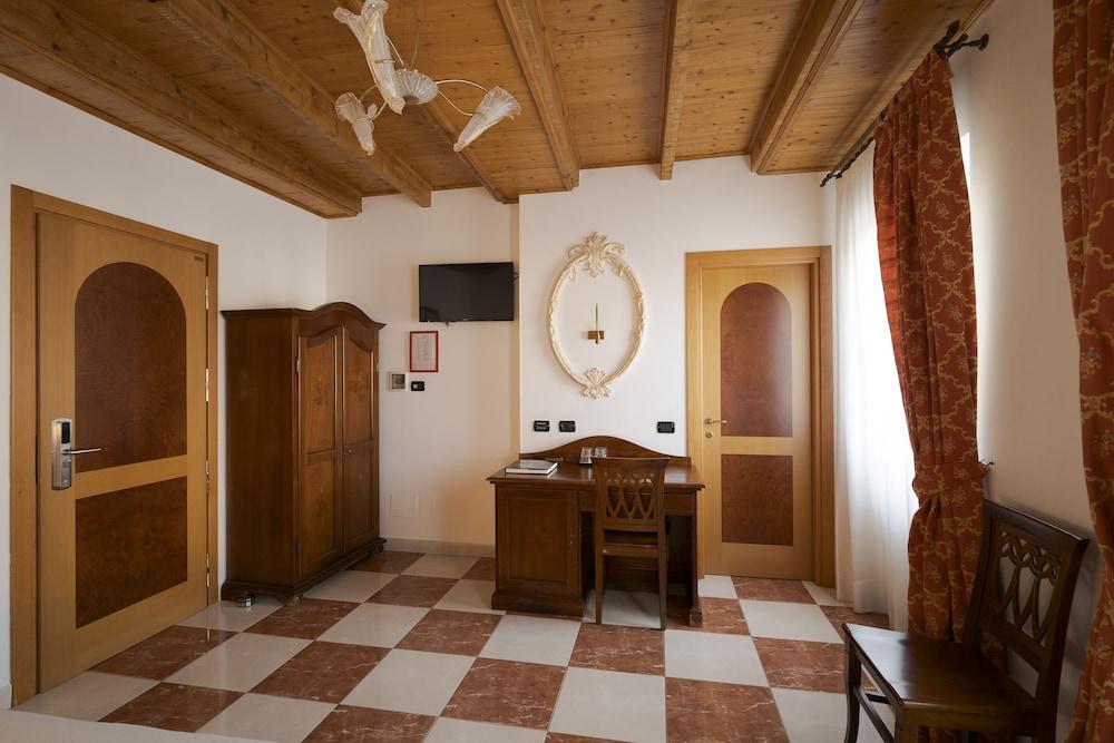 Hotel Ungheria Varese 1946