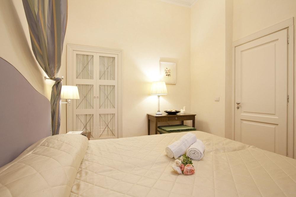 Serristori Palace Residence