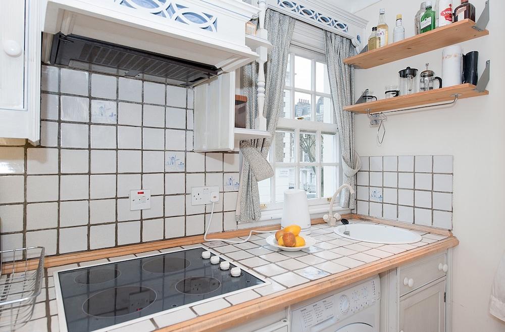 The London Agent Pimlico King Bed