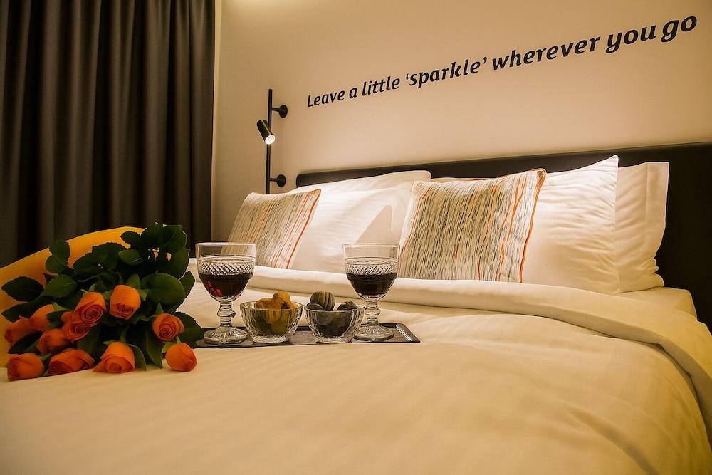 Sparkle Hotel