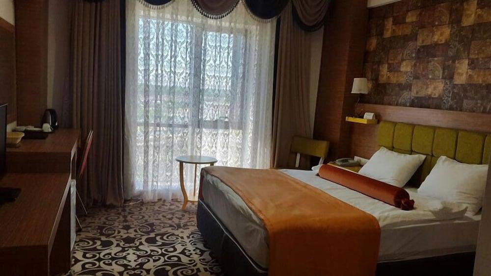 Nevan Suite Hotel