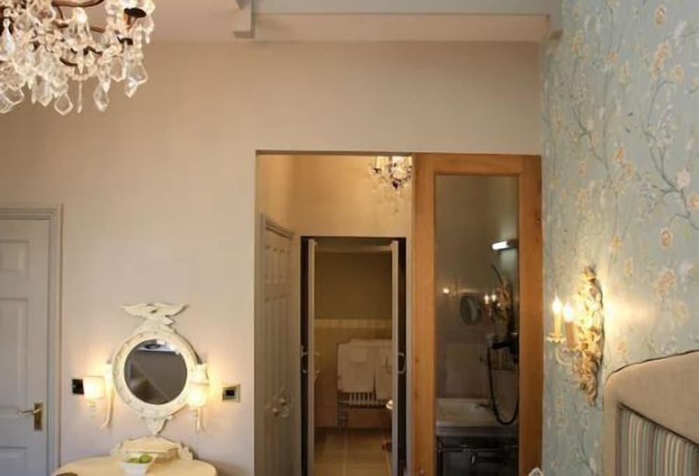 Vine House Luxury Boutique Hotel