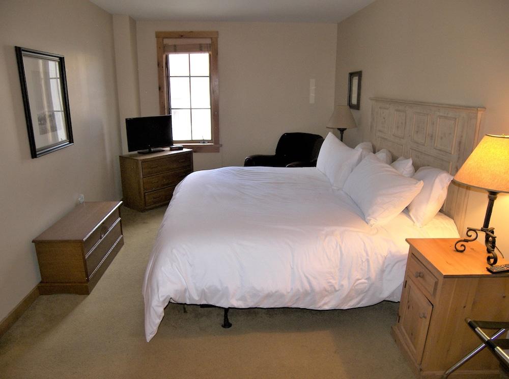 Dakota Lodge 2 Bed 2 Bath