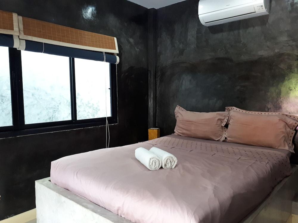 The Beach House Bungalows