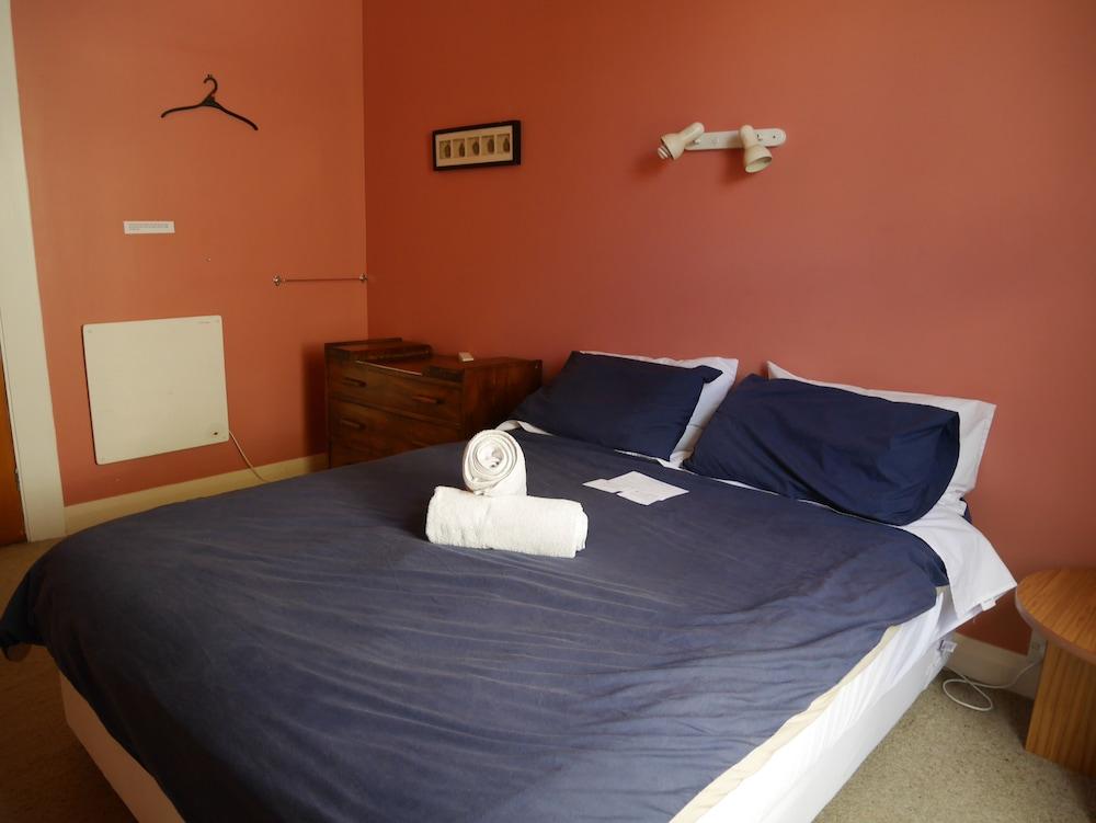 Bon Accord Backpackers