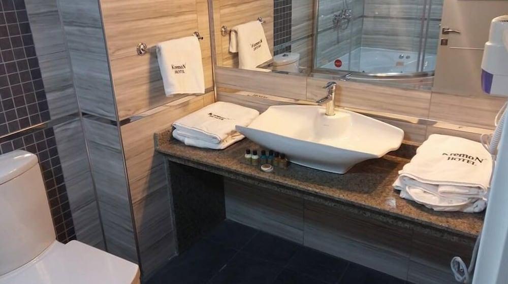Kremon Hotel