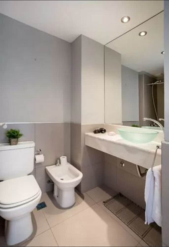 BA Hollywood Apartments