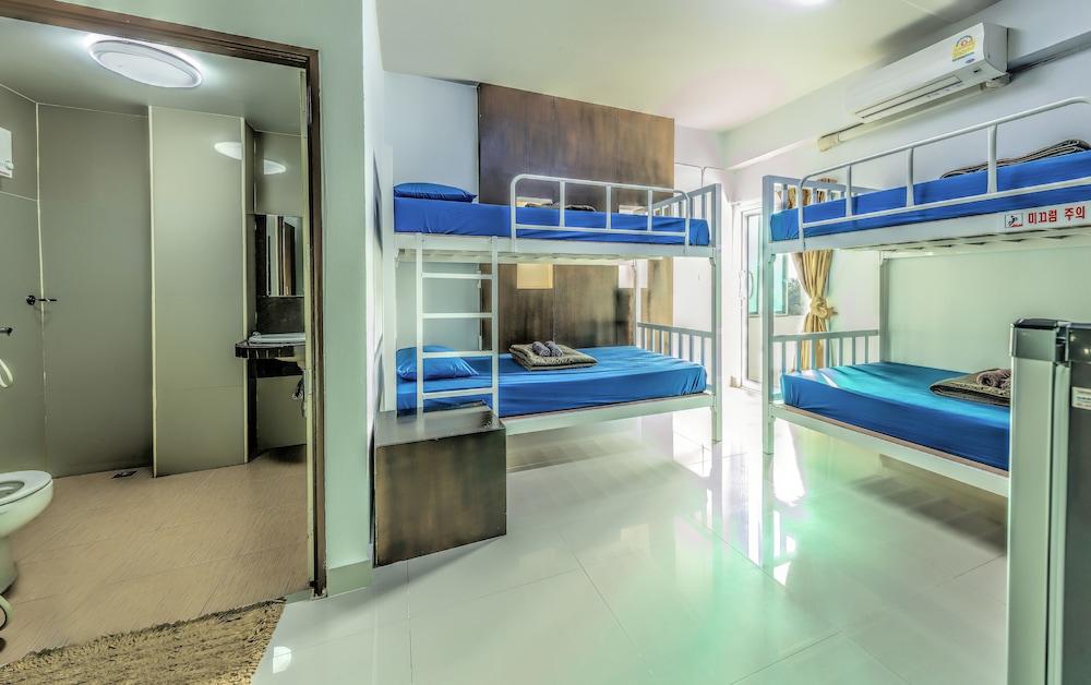 Goldengate Guesthouse - Hostel