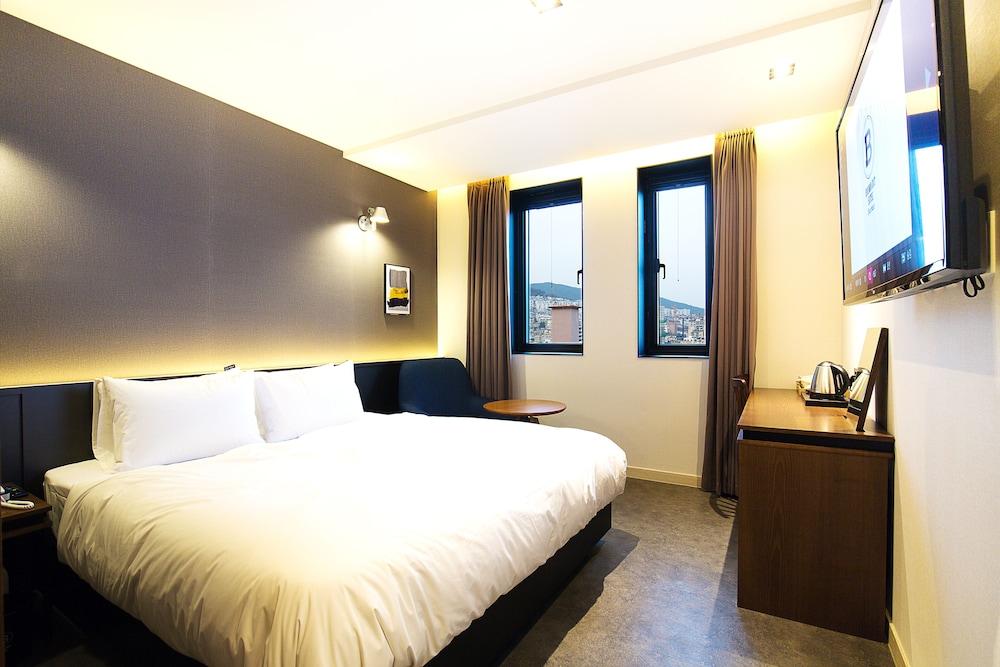 Brown Dot Busan Station Sky Garden