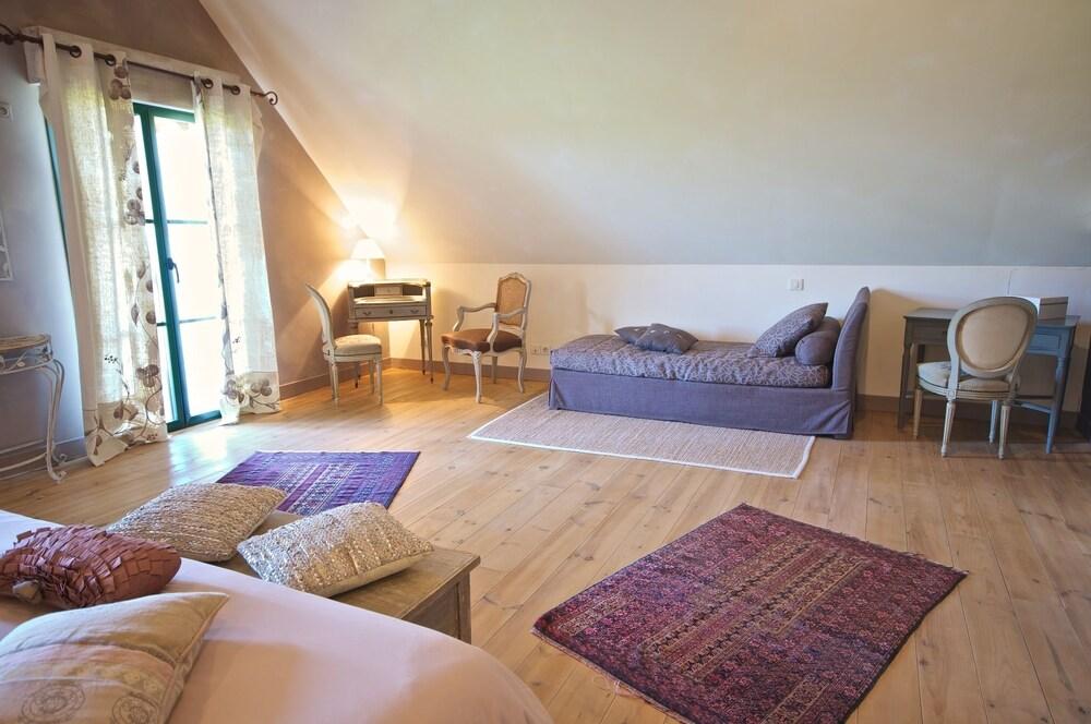 Entre Vignes et Chateaux