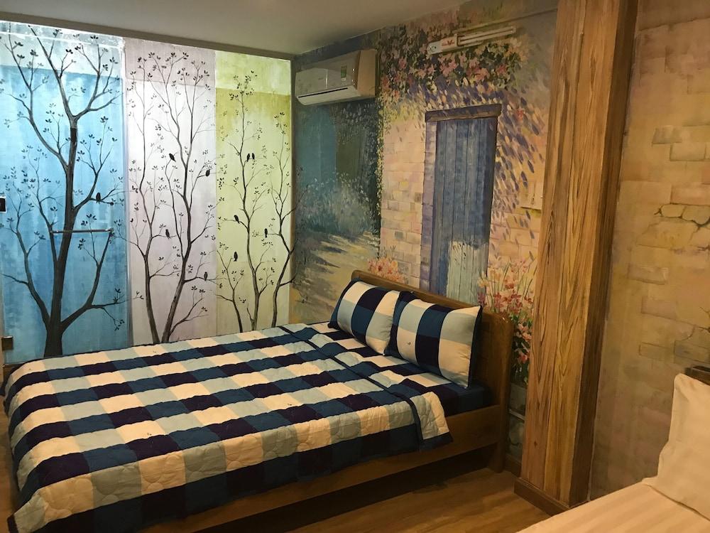 Wanderlust Saigon Hostel