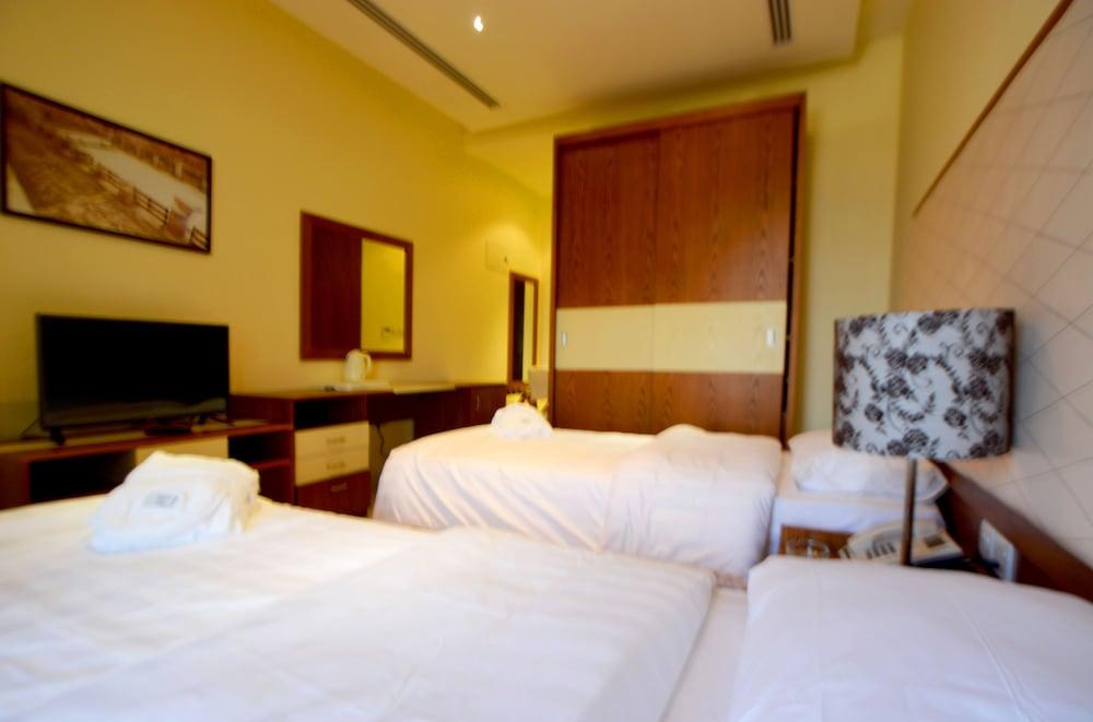 Public Security Hotel & Chalets