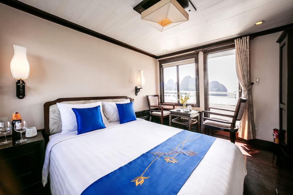 Gray Line Private Luxury Cruise