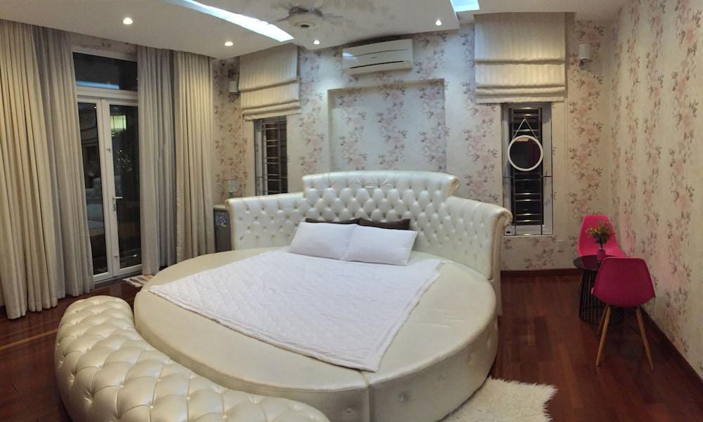 5 Bedrooms Pool Villa w Karaoke