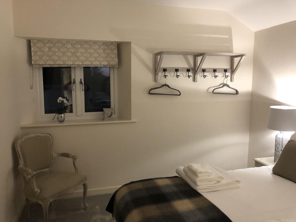 Camerton Inn Cottage