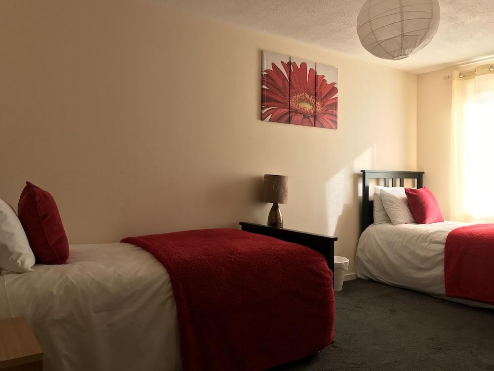 Three Bedroom House in Basildon