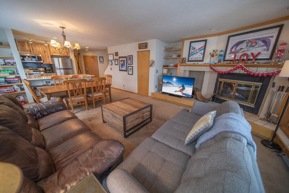 Liftside 309 by SummitCove Vacation Lodging