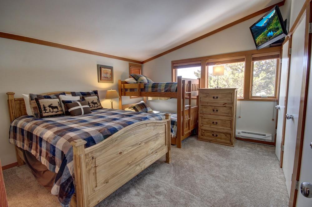 Tennis Townhomes 1314