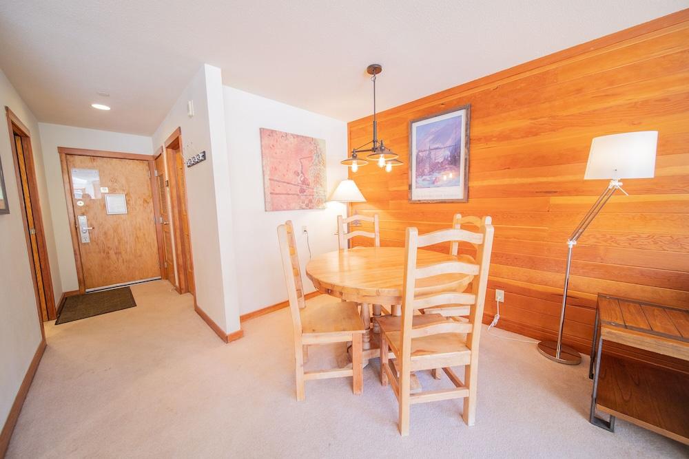 Lakeside 1495 by SummitCove Vacation Lodging