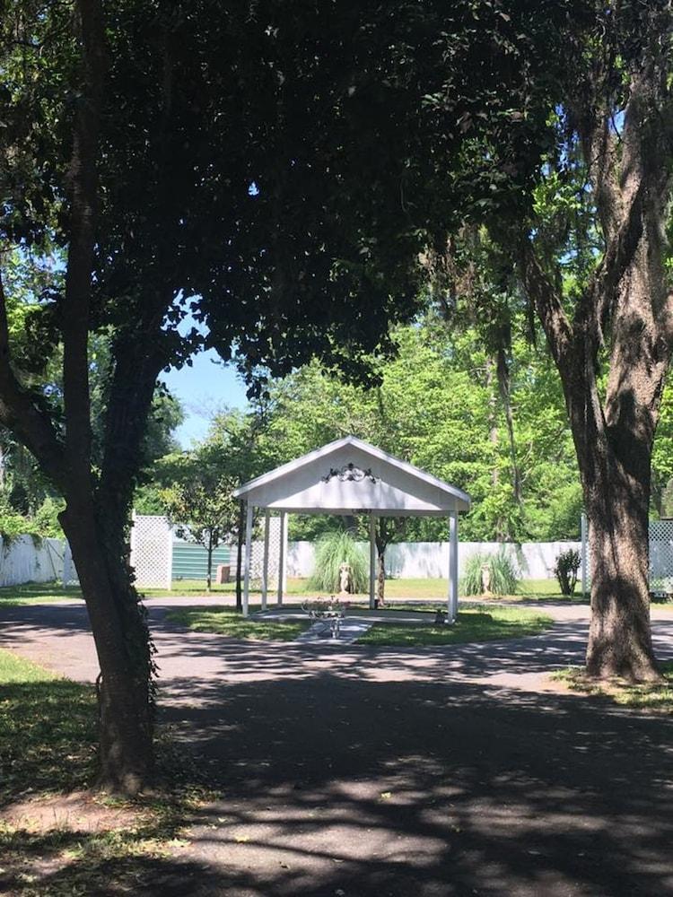 The Commodore Bed and Breakfast