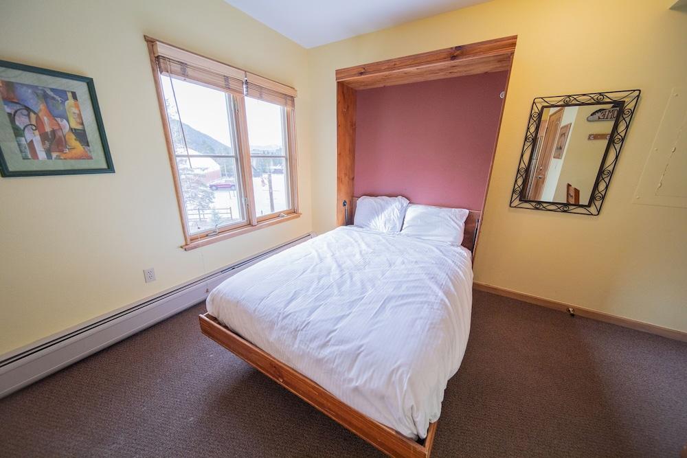 Black Bear 8035 by SummitCove Vacation Lodging