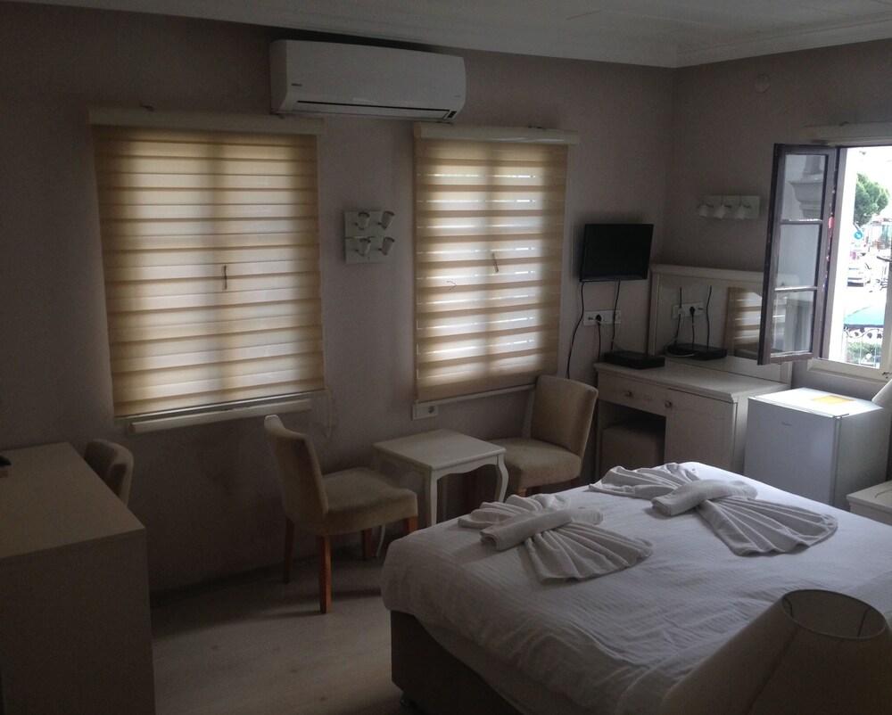 Marina Boutique Hotel