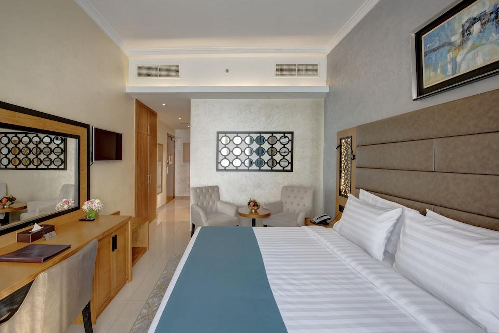 Class Hotel Apartments