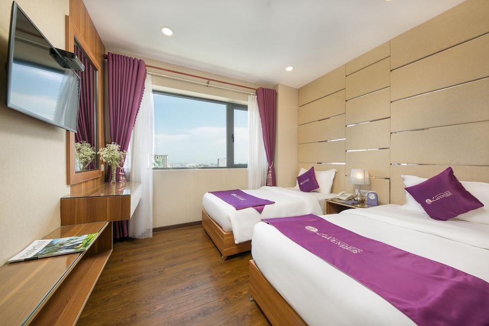 Lavender Riverside Hotel