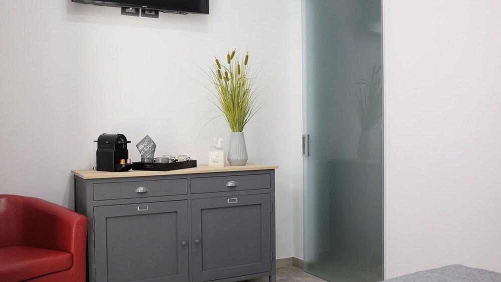 Leo 62 Room & Breakfast