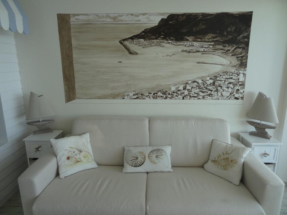 Akisol Sesimbra Beach III