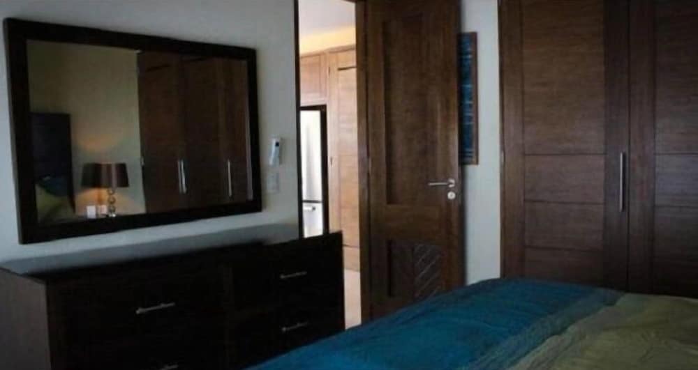 Romantic Zone V177 1 Bedroom