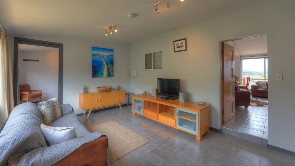 Discover Bruny Island Holiday Accommodation