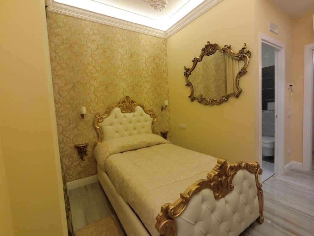 Impero Vaticano Suites Guest House