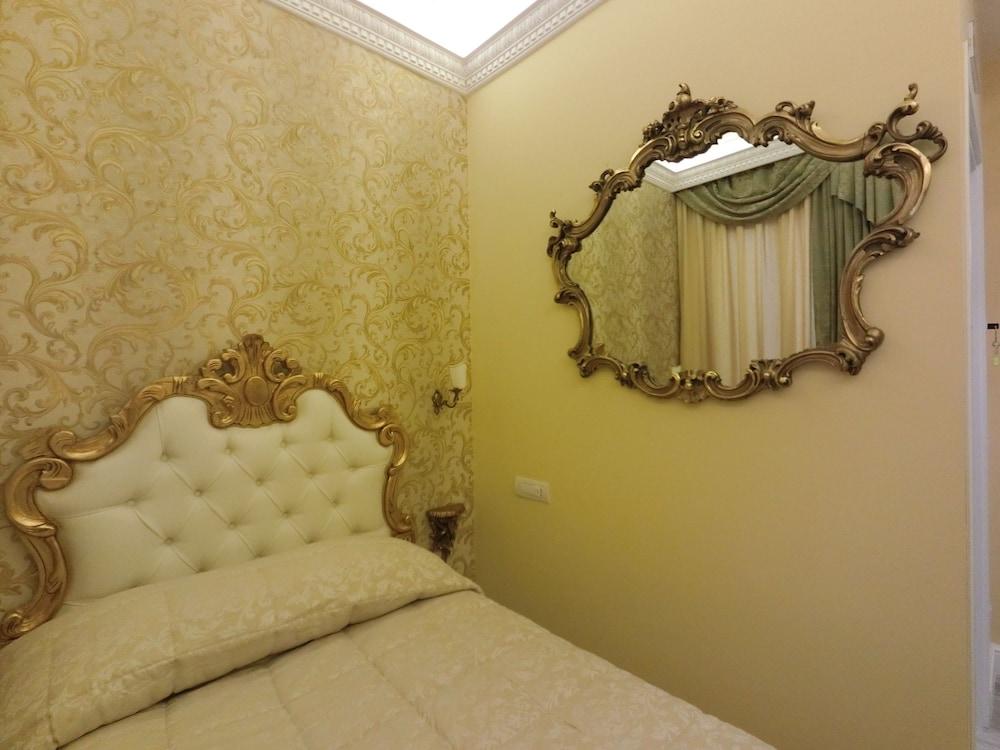 Impero Vaticano Suites Guest House