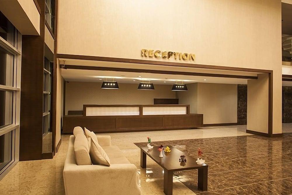 Cherry Garden City & Spa Hotel