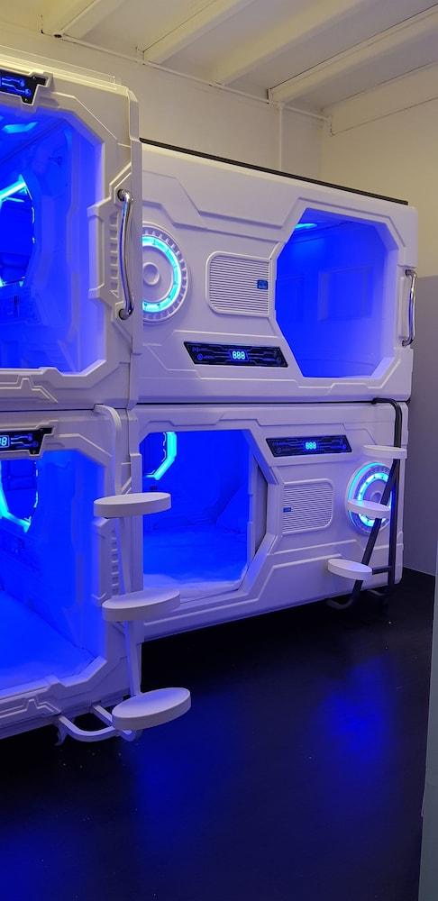 Galaxy Pods at Chinatown