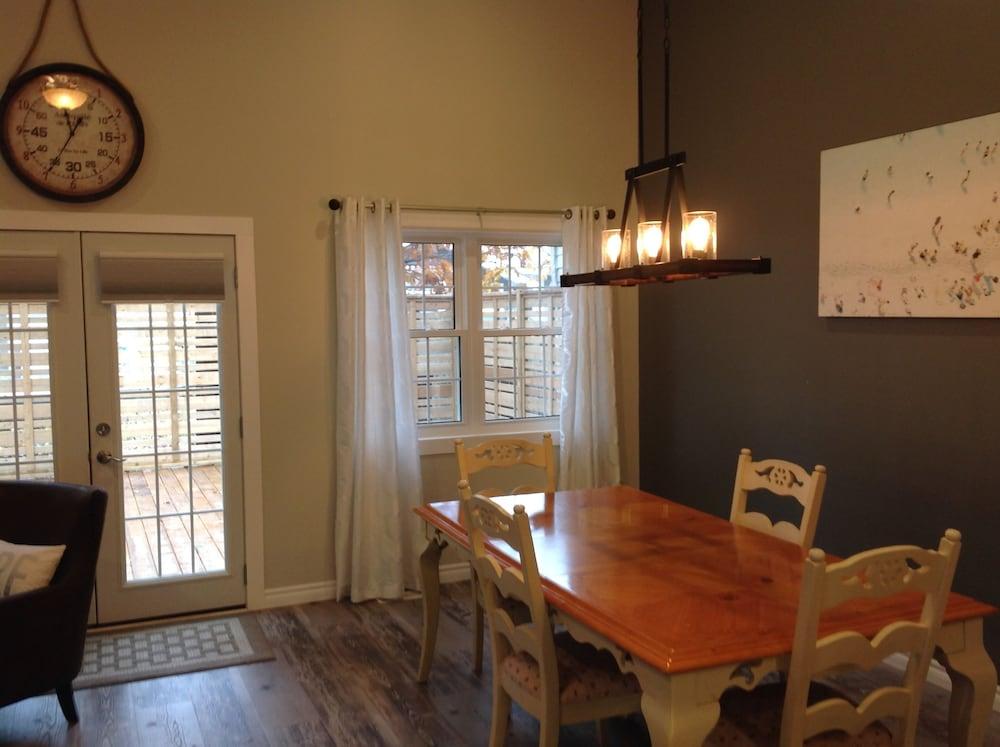 Crystal Beach Cottage