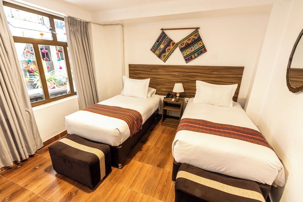 Capac Inka Wasi Plaza