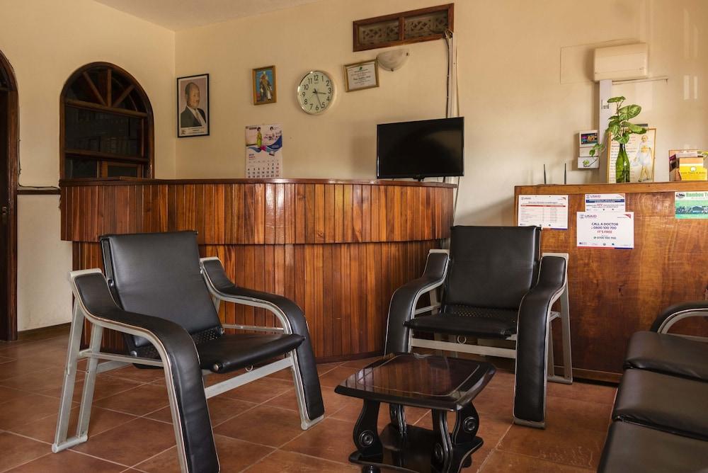 Raja Excelsior Hotel