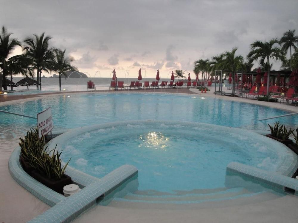 Bay View Grand Marina 2BR