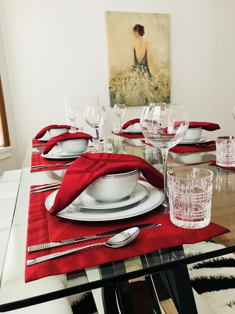 Boston Lodge and Suites