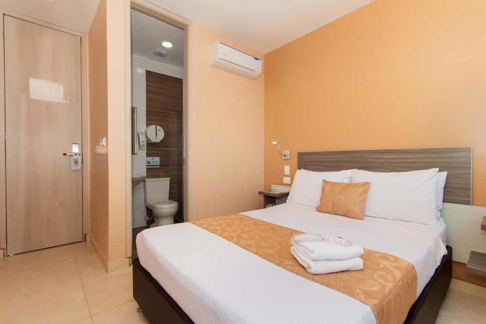 Hotel Aixo Suites By Geh Suites