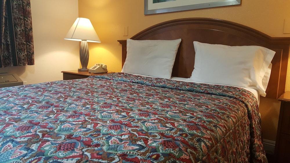 Flamingo Inn Long Beach