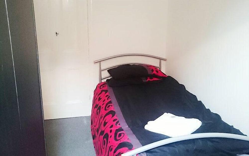 Café 42 Bed & Breakfast