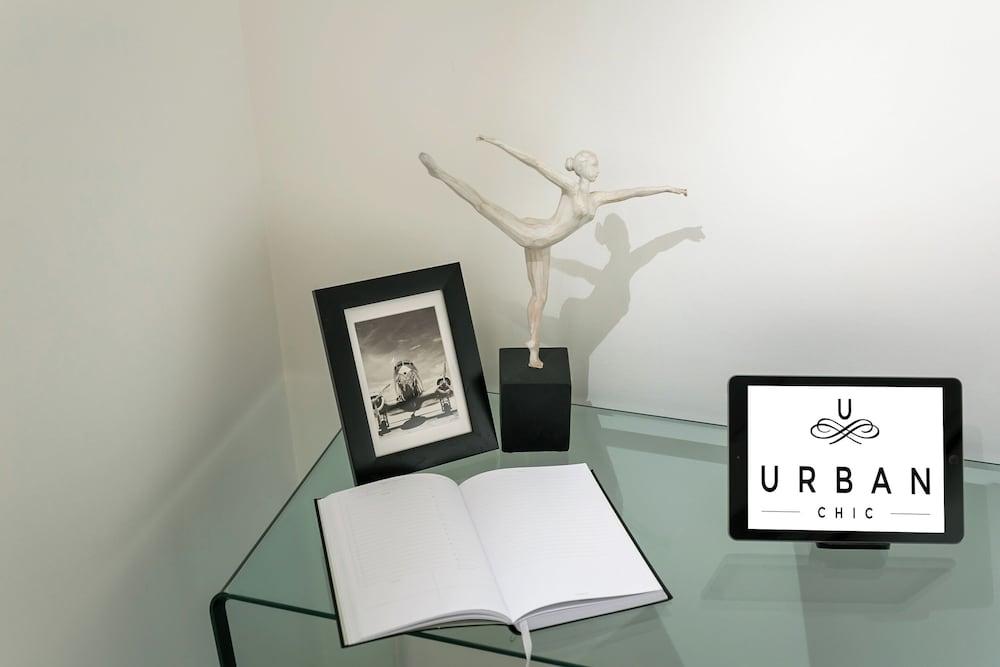 Urban Chic - Chiltern and Baker