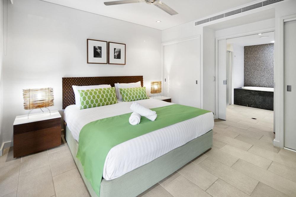 Temple 221 2BR Resort Spa Apartment