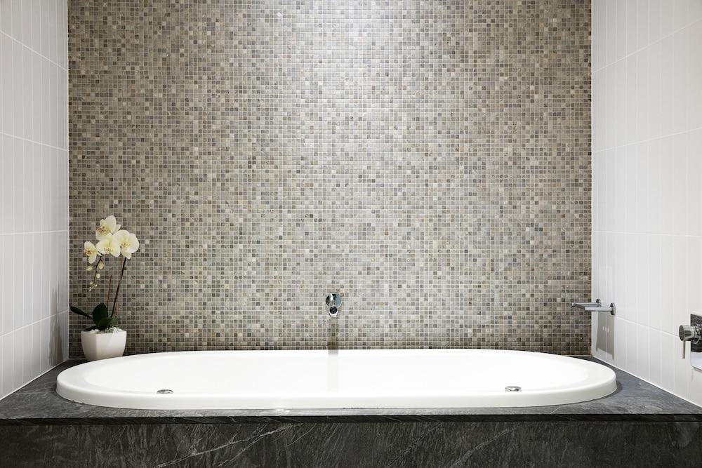 Temple 221 2BR Resort Spa Apartment